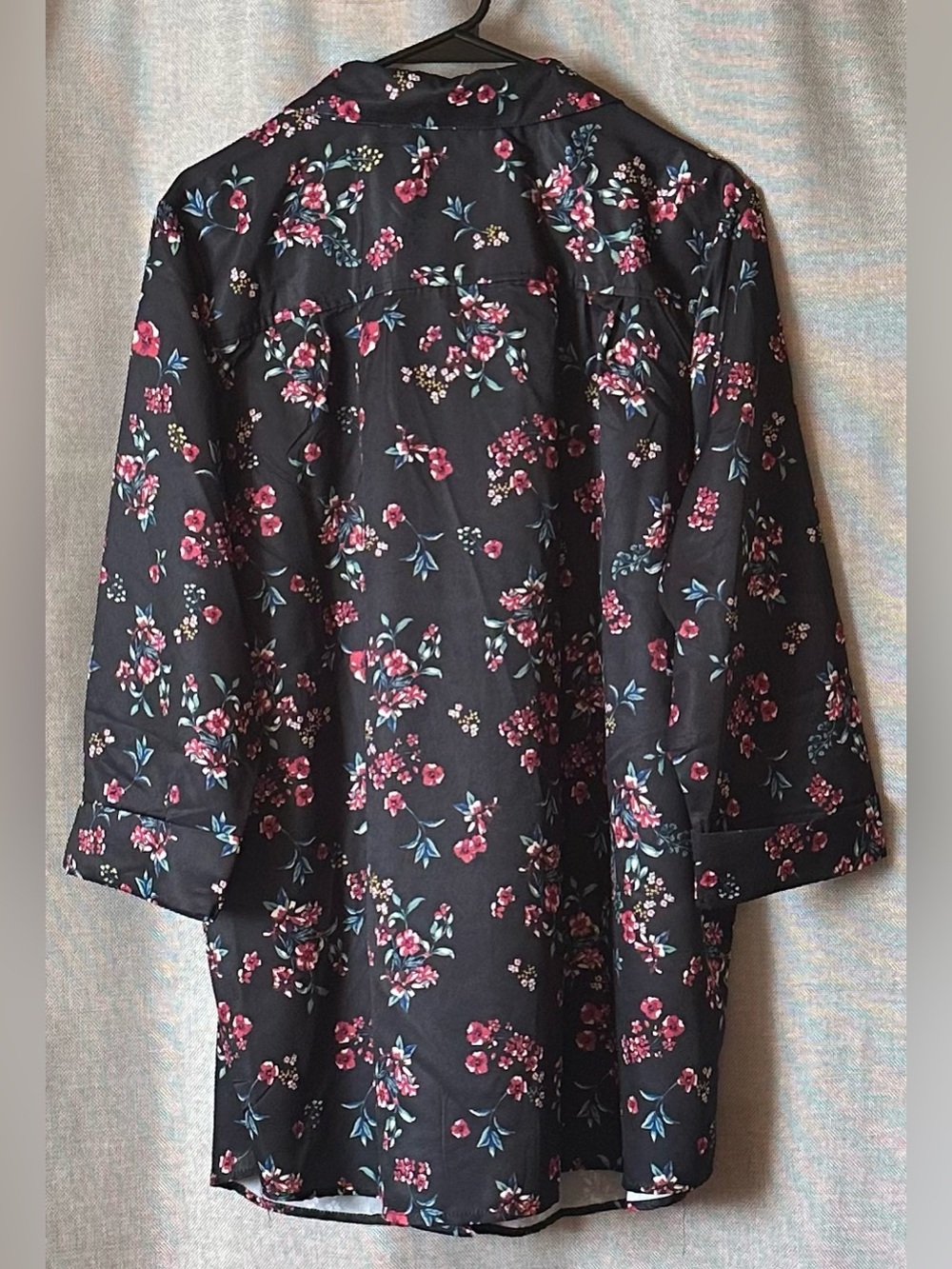 Woman Within•2 tops•button-down blouse/long-sleeve tee•18/20 L•black/pink•floral - Picture 3 of 16